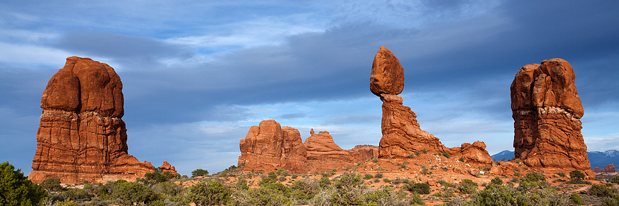Balanced Rock, Arches National Park - Utah